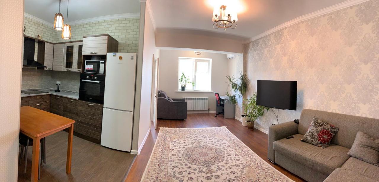 Жк Весна Apartamento Almaty Exterior foto